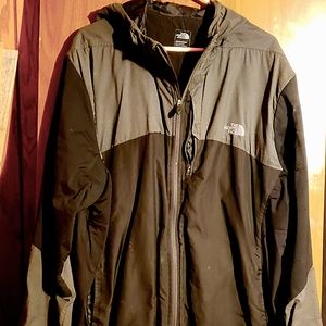 North face liner to the full-size winter coat.great for sprng and cool rainy day
